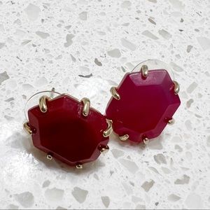 Kendra Scott studs - color is a magenta-like color!